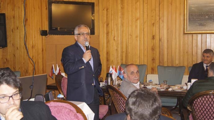 Usta Kuzey Yıldızı'nın kahvaltısında konuştu