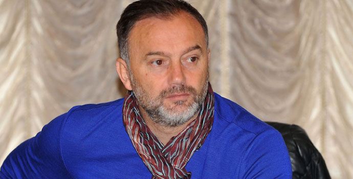Ersun Yanal'ı istifaya davet etti