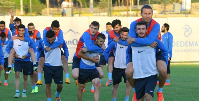 1461'in gözü kupada