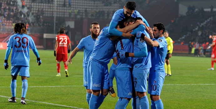 Avni Aker'de kral