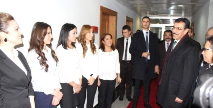 Bakan Tüfenkçi Sarp'ta incelemelerde bulundu
