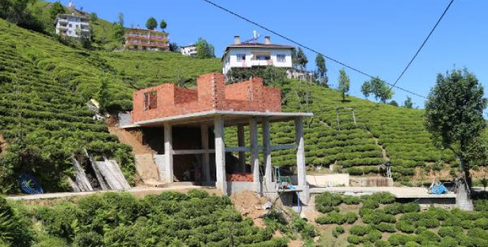 Rize Çayelili vatandaş evini bakın nereye yaptı
