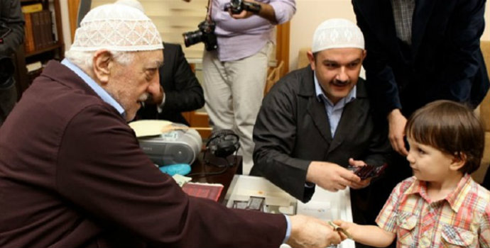 Terör örgütü lideri Gülen'in sağ kolu Araklı'da yakalandı!