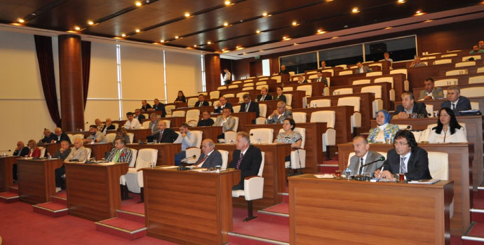 Trabzon Belediye Meclisi bakın nelerle uğraşıyor?
